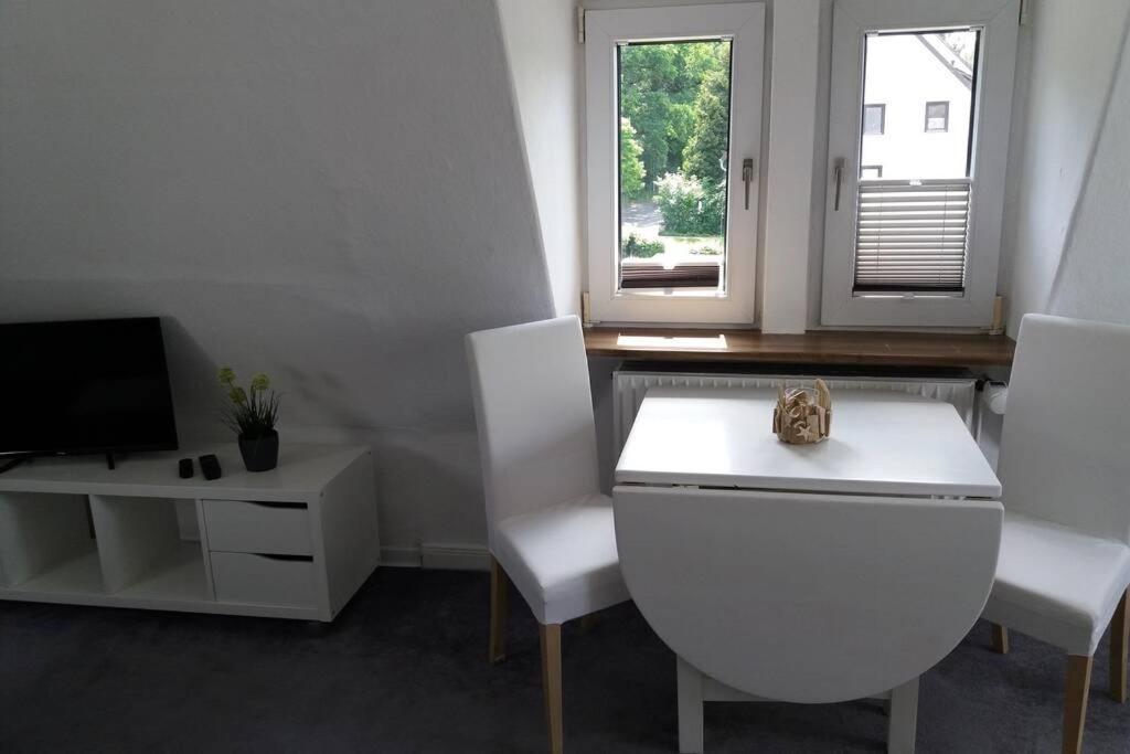 Helle 2-Zimmerwohnung Am Stadtrand 힐데스하임 외부 사진
